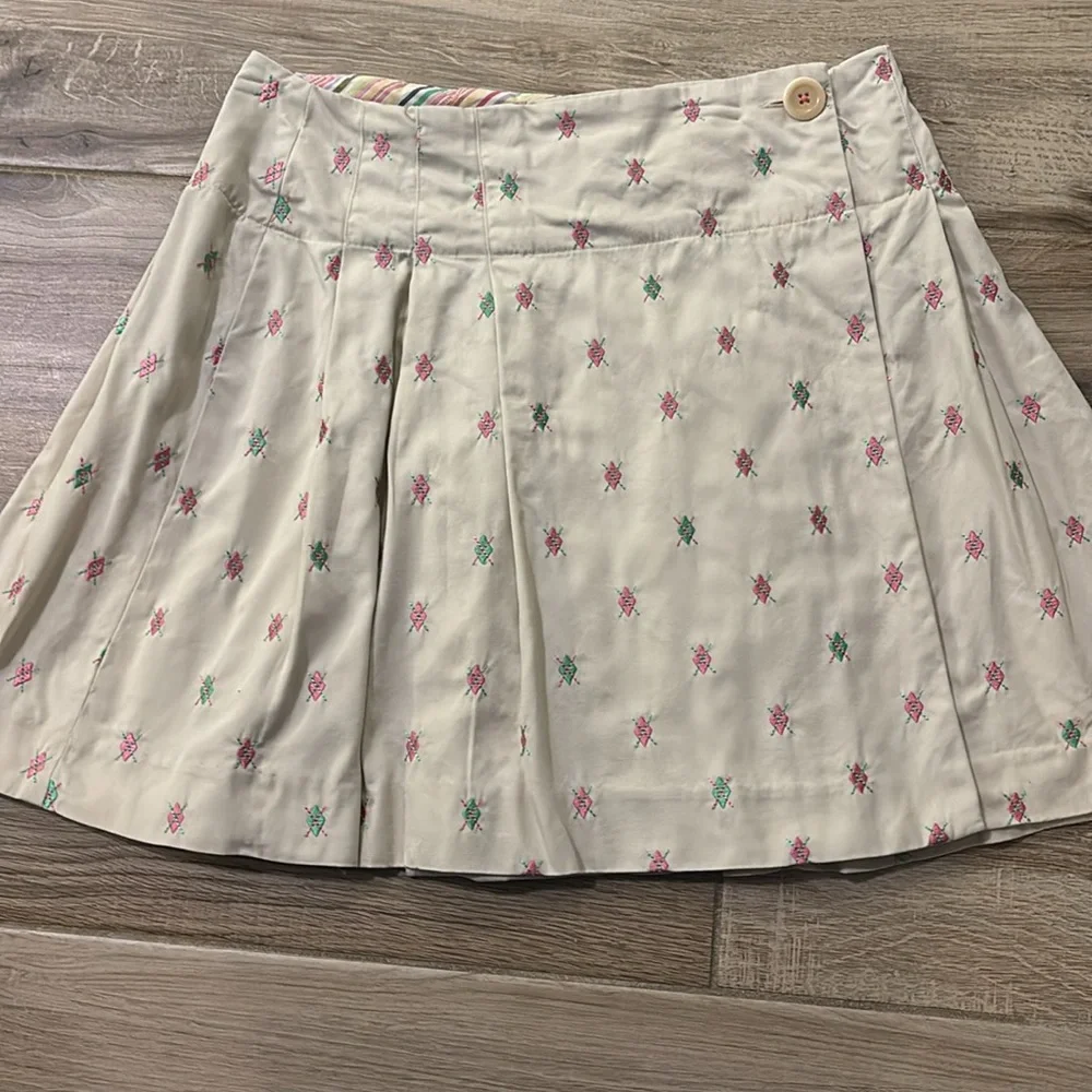 Lilly Pulitzer vintage wrap skirt in size 2. Excellent condition